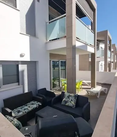 High Tech With Spa&gym Apartment