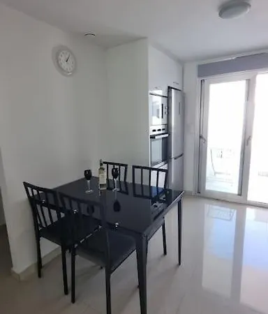 High Tech With Spa&gym Apartment *